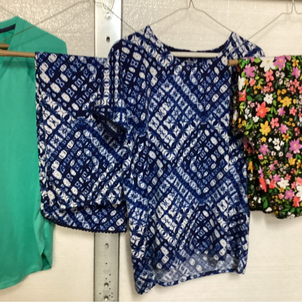 Three pair of pajamas size extra small - Picture 3 of 5